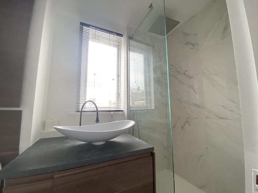Knightsbridge 1 Bedroom Apartment - Near Harrods room 4