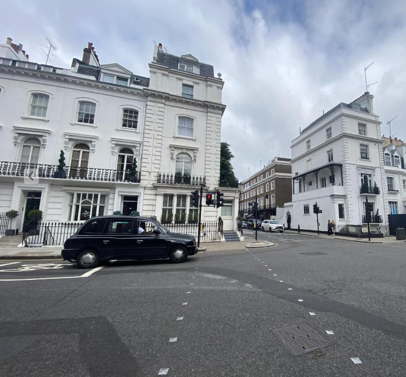 Knightsbridge 1 Bedroom Apartment - Near Harrods room 6